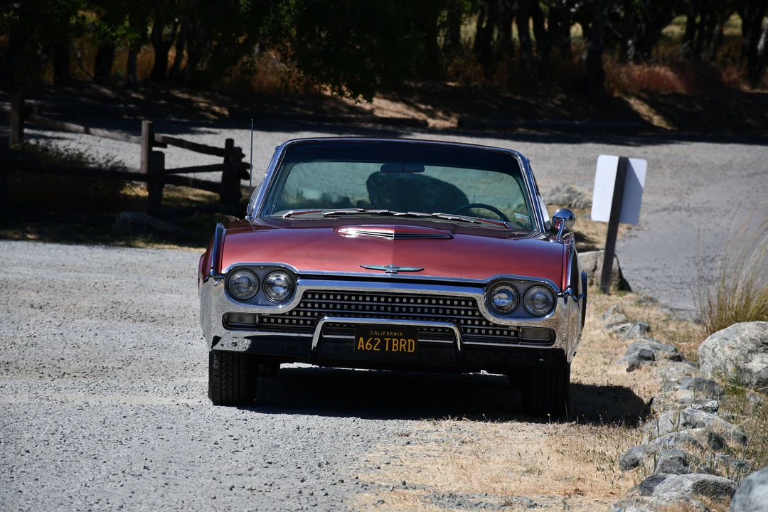 1962 Ford Thunderbird 3rd Gen - Image 5 of 31