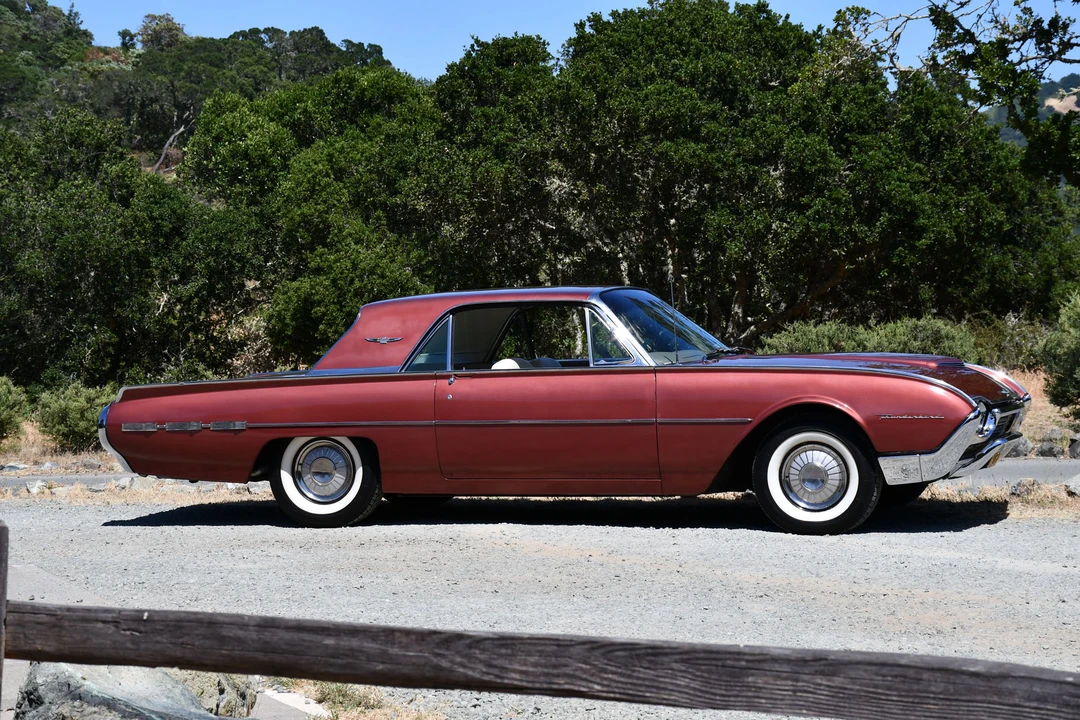 1962 Ford Thunderbird 3rd Gen - Image 9 of 31