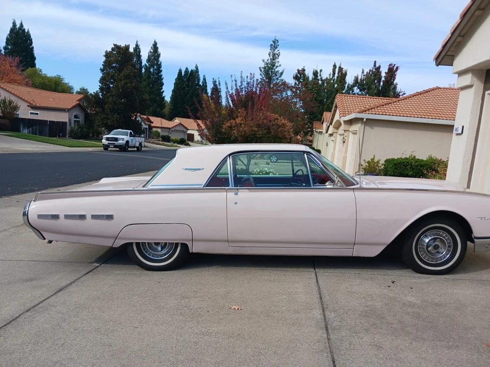 1962 Ford Thunderbird 3rd Gen - Image 20 of 31