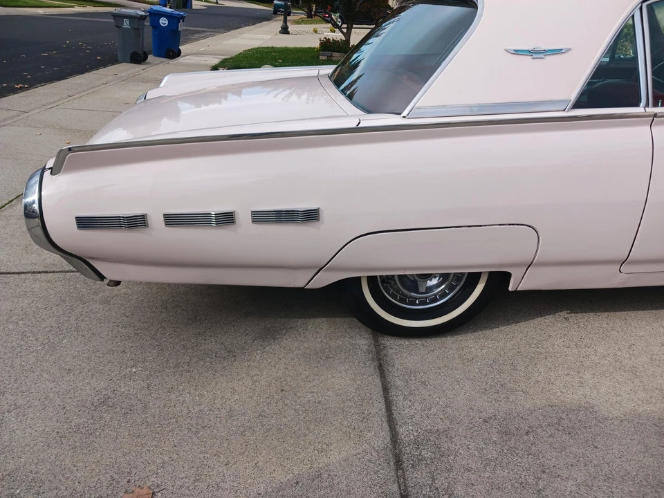 1962 Ford Thunderbird 3rd Gen - Image 22 of 31