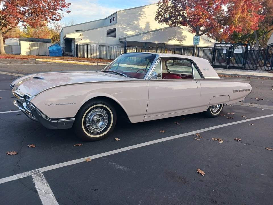 1962 Ford Thunderbird 3rd Gen - Image 2 of 31