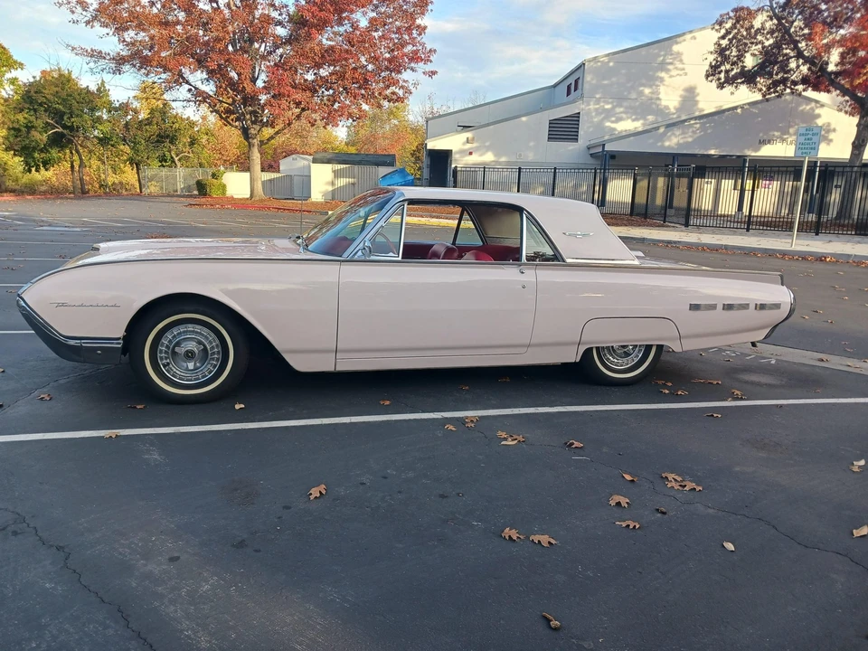 1962 Ford Thunderbird 3rd Gen - Image 3 of 31