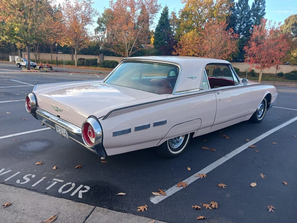 1962 Ford Thunderbird 3rd Gen - Image 10 of 31