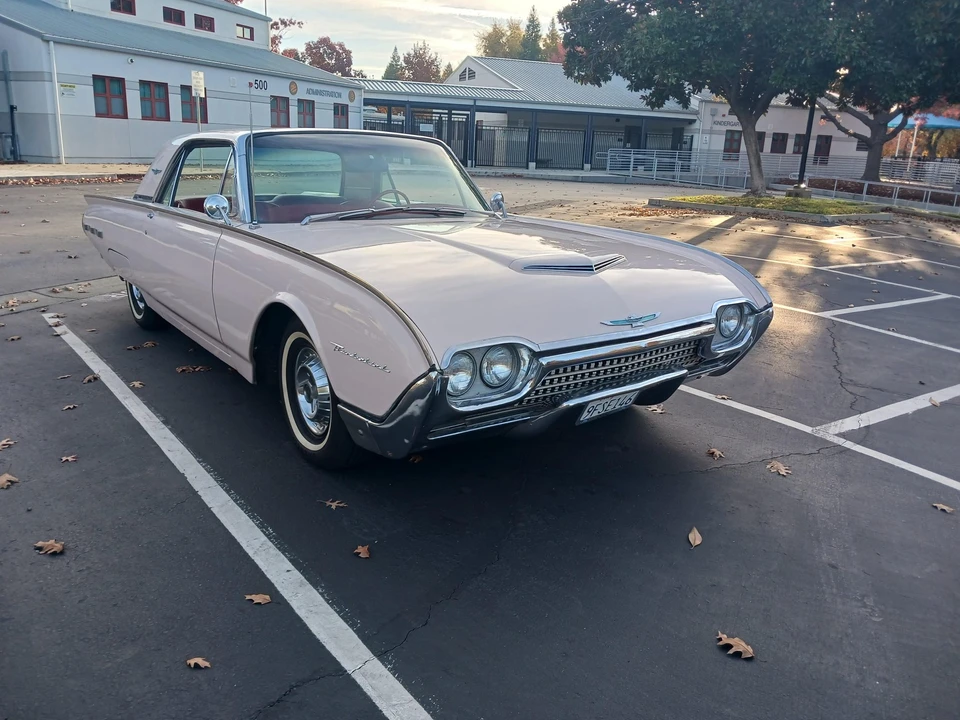 1962 Ford Thunderbird 3rd Gen - Image 16 of 31