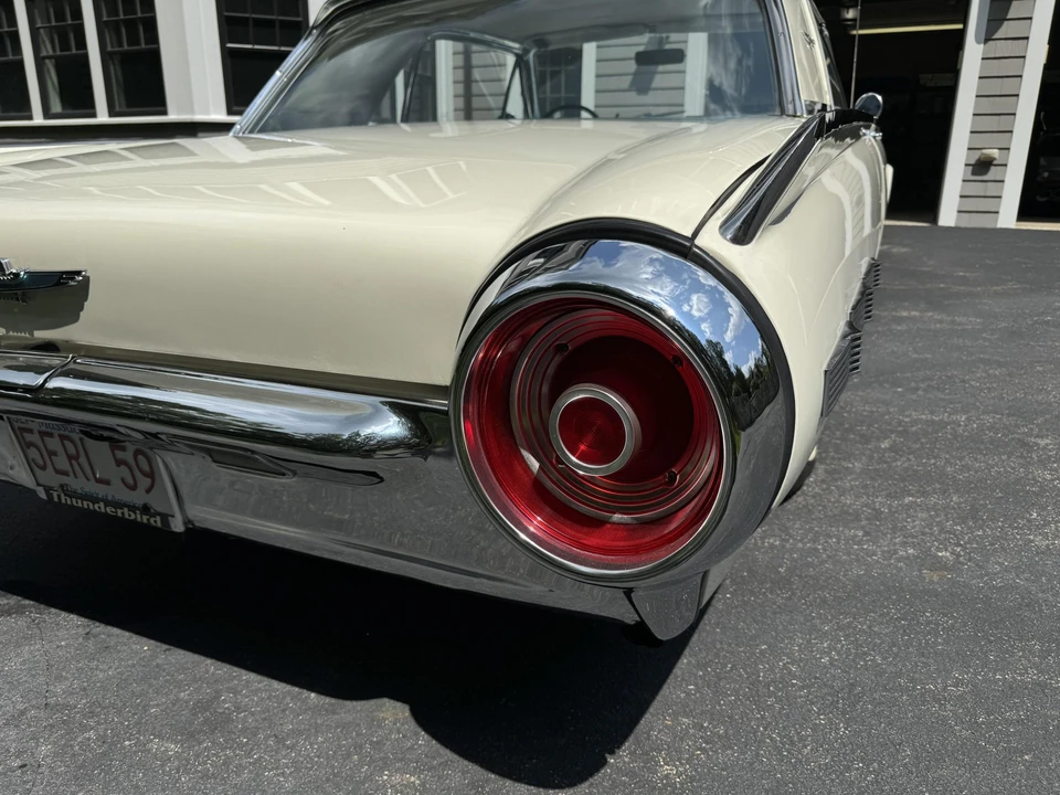 1962 Ford Thunderbird 3rd Gen - Image 28 of 31