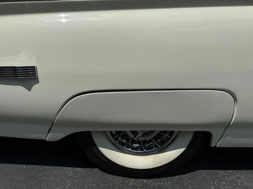 1962 Ford Thunderbird 3rd Gen - Image 25 of 31