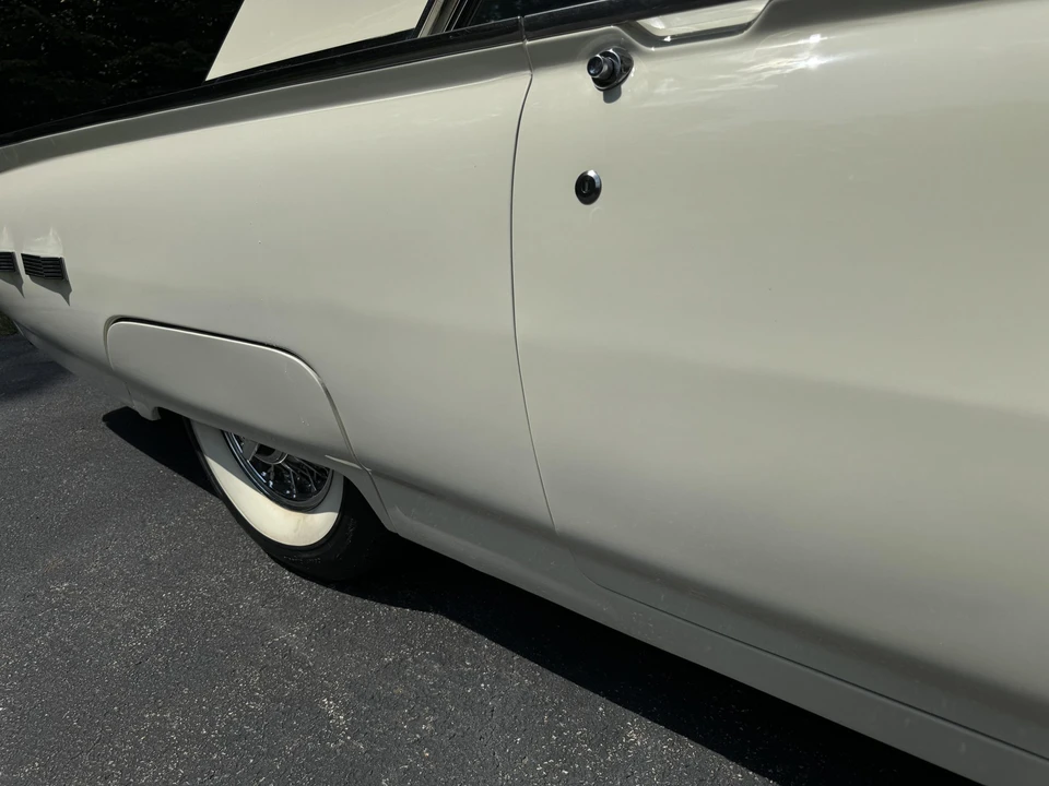 1962 Ford Thunderbird 3rd Gen - Image 21 of 31