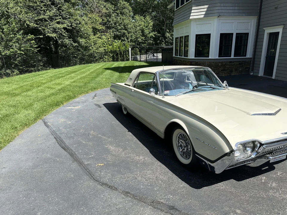 1962 Ford Thunderbird 3rd Gen - Image 14 of 31