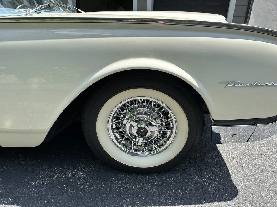 1962 Ford Thunderbird 3rd Gen - Image 18 of 31