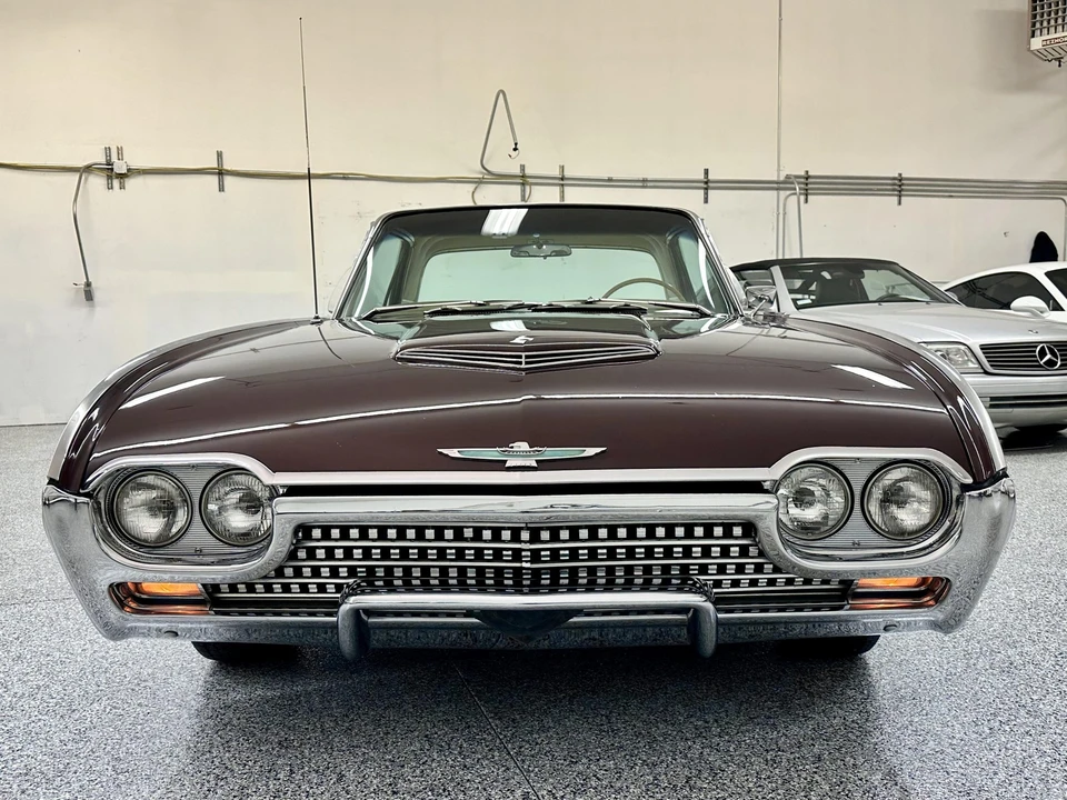 1962 Ford Thunderbird 3rd Gen - Image 5 of 31