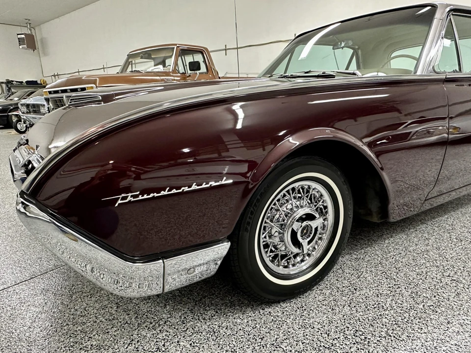 1962 Ford Thunderbird 3rd Gen - Image 19 of 31