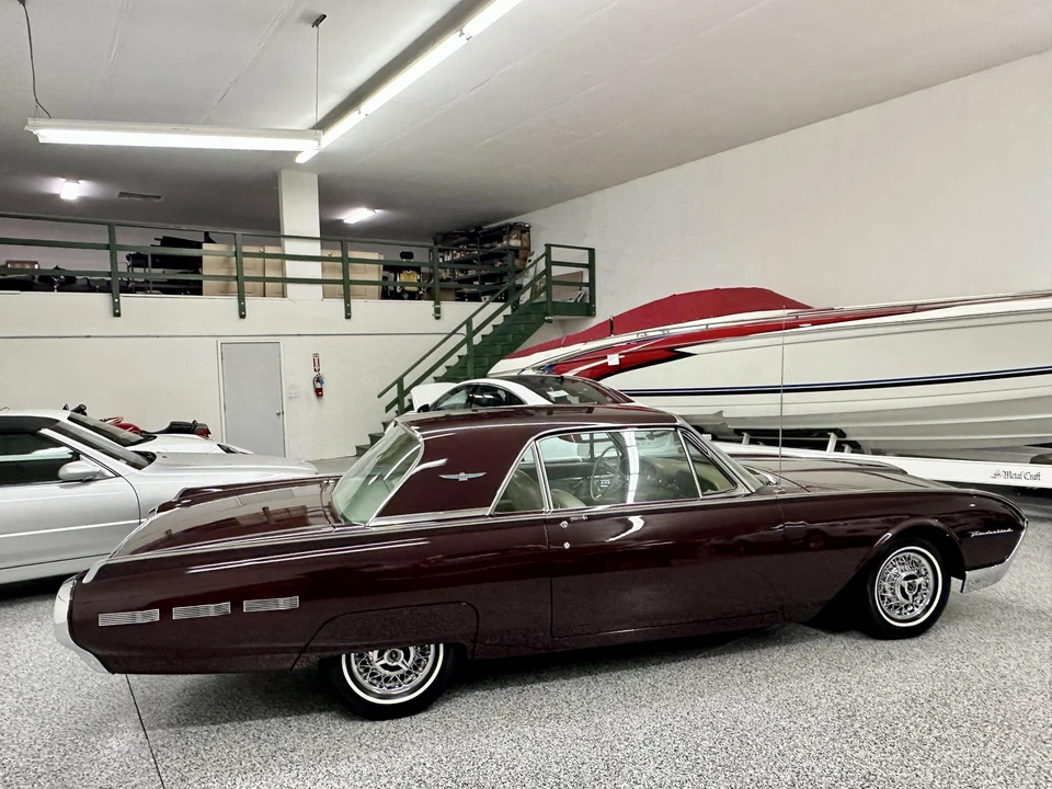 1962 Ford Thunderbird 3rd Gen - Image 13 of 31