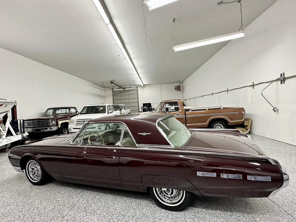 1962 Ford Thunderbird 3rd Gen - Image 9 of 31