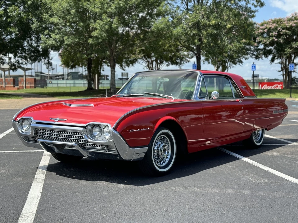 1962 Ford Thunderbird 3rd Gen - Image 9 of 31