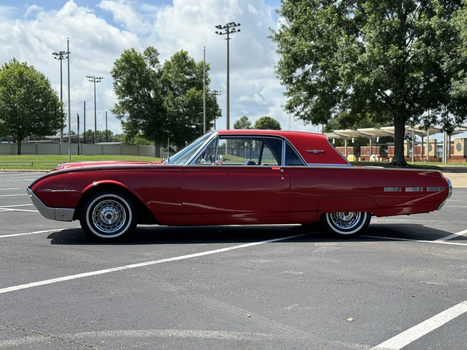 1962 Ford Thunderbird 3rd Gen - Image 8 of 31