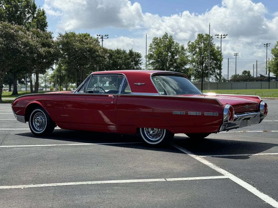 1962 Ford Thunderbird 3rd Gen - Image 7 of 31