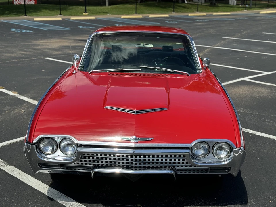 1962 Ford Thunderbird 3rd Gen - Image 10 of 31