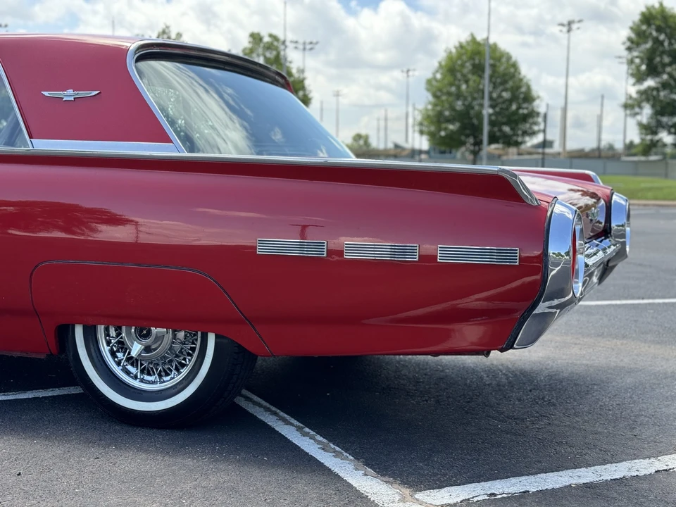 1962 Ford Thunderbird 3rd Gen - Image 20 of 31