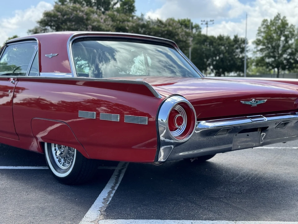 1962 Ford Thunderbird 3rd Gen - Image 28 of 31