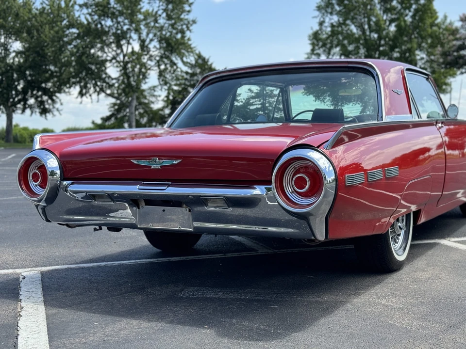 1962 Ford Thunderbird 3rd Gen - Image 26 of 31