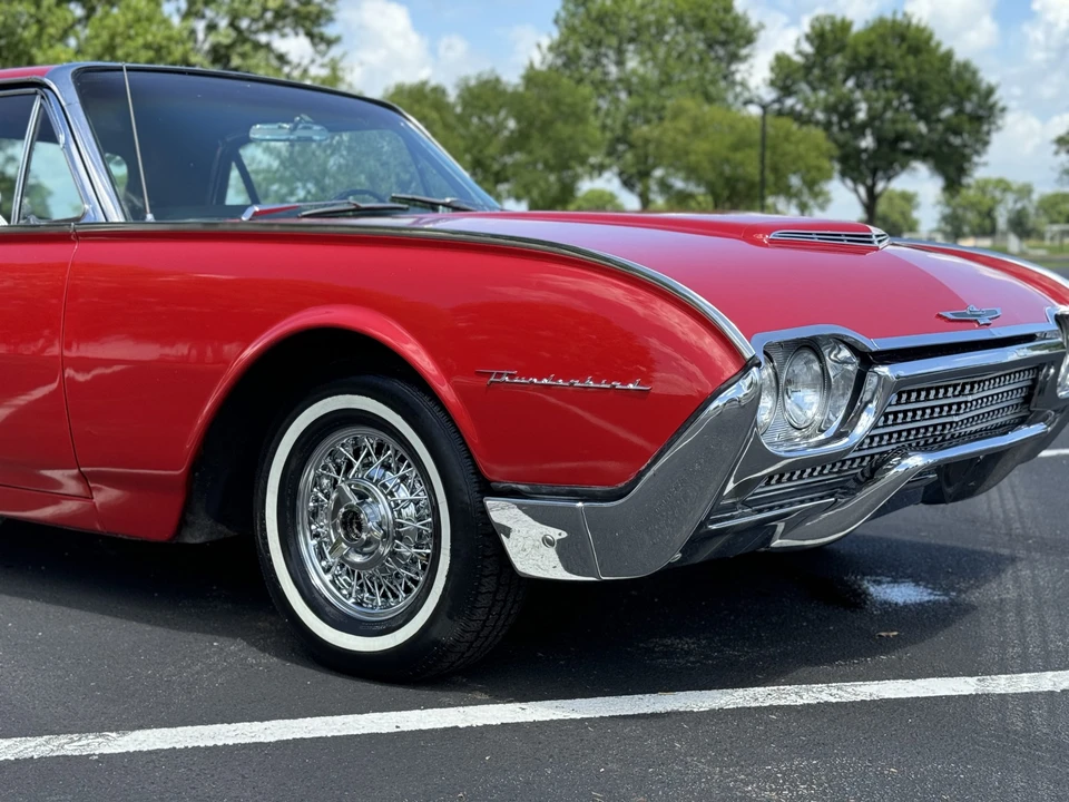1962 Ford Thunderbird 3rd Gen - Image 12 of 31