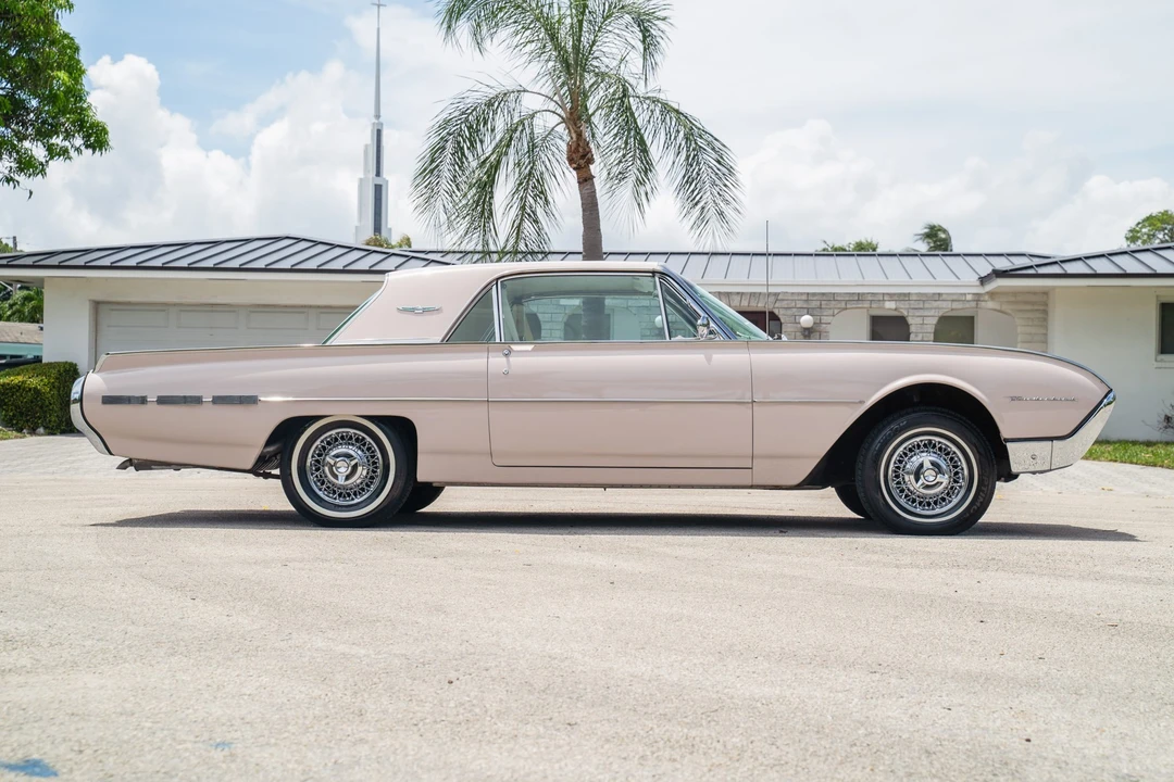 1962 Ford Thunderbird 3rd Gen - Image 7 of 31