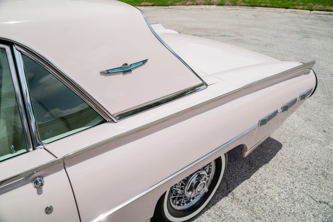 1962 Ford Thunderbird 3rd Gen - Image 23 of 31