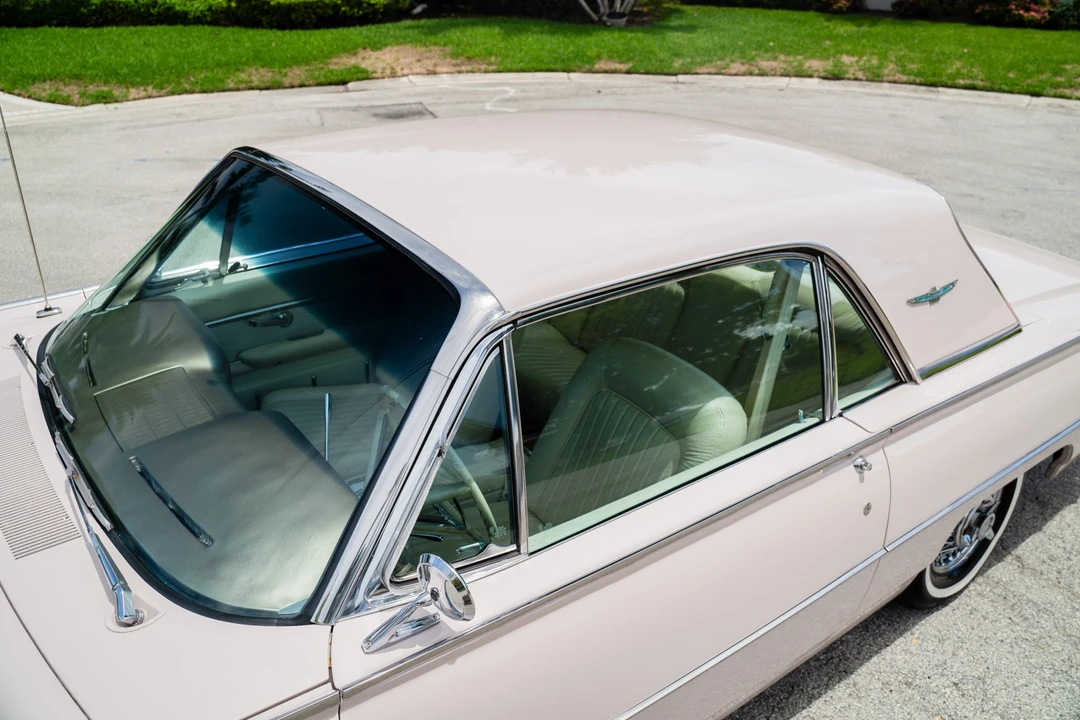 1962 Ford Thunderbird 3rd Gen - Image 19 of 31