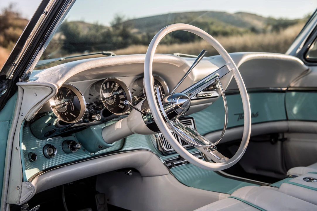 1962 Ford Thunderbird 3rd Gen - Image 28 of 31