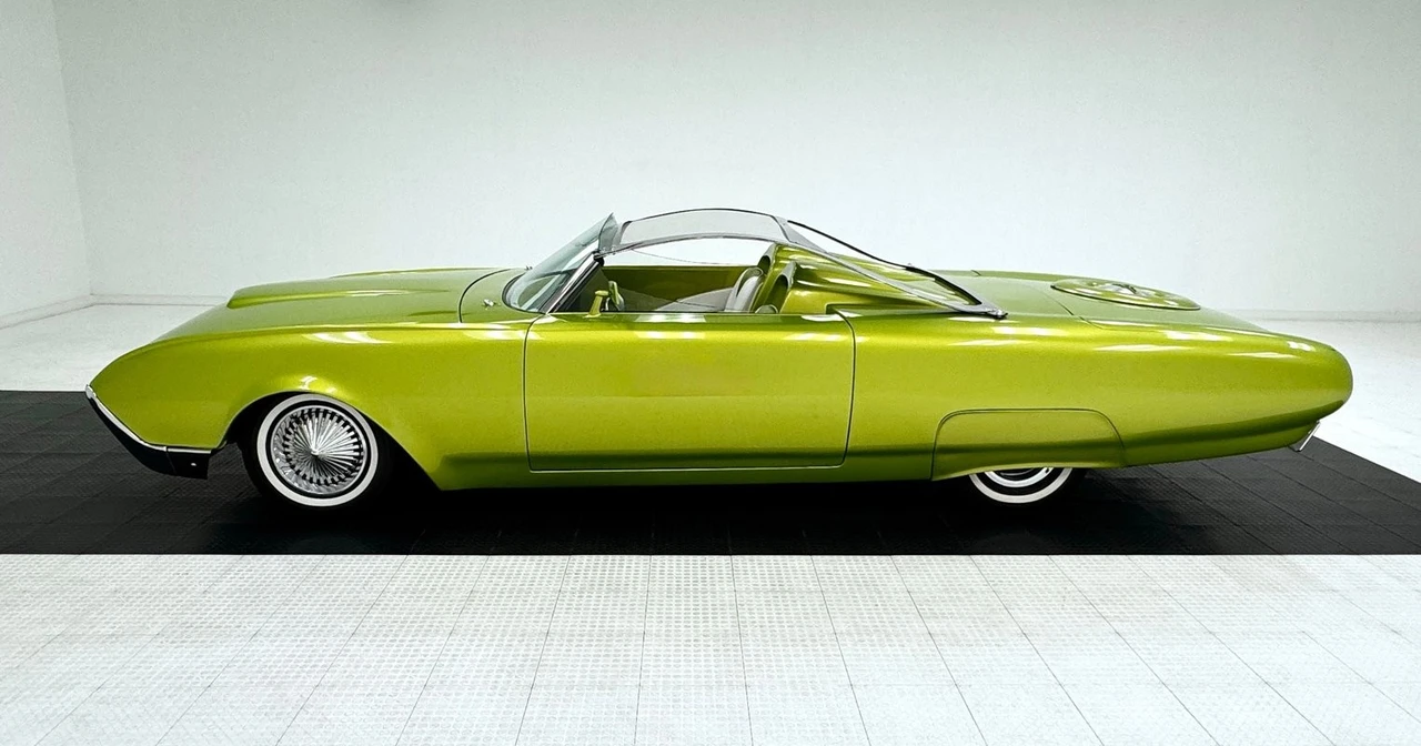 1962 Ford Thunderbird 3rd Gen - Image 2 of 31
