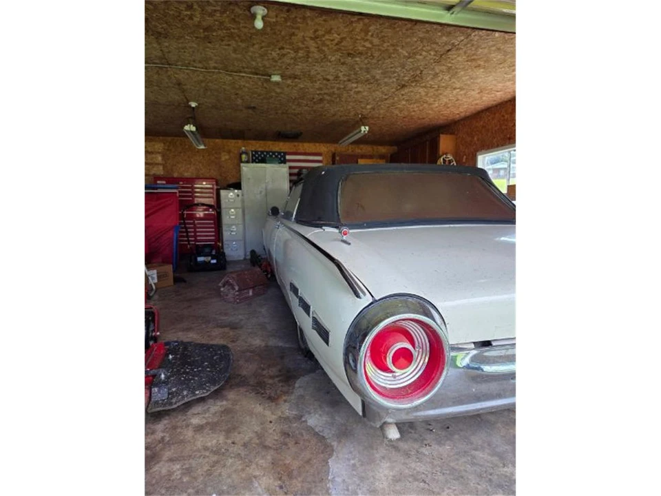 1962 Ford Thunderbird 3rd Gen - Image 2 of 26
