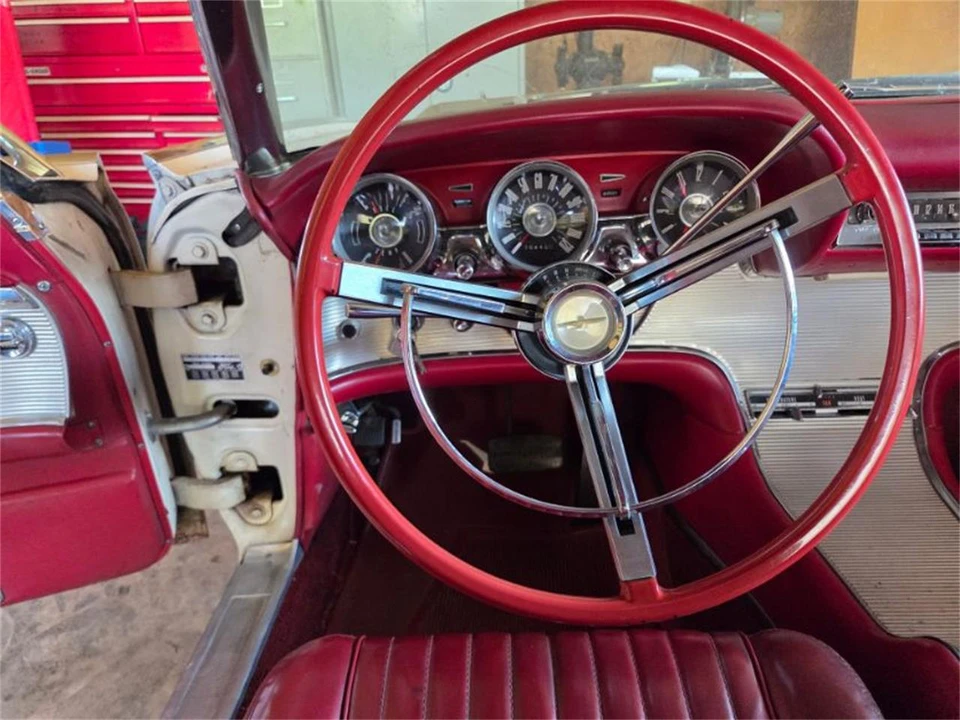 1962 Ford Thunderbird 3rd Gen - Image 10 of 26