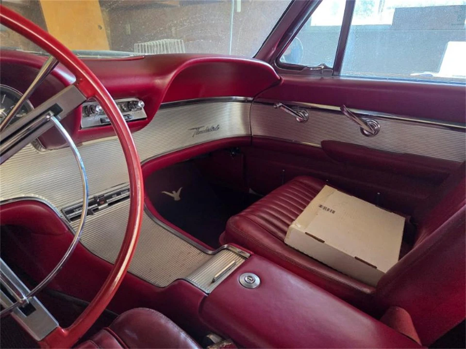 1962 Ford Thunderbird 3rd Gen - Image 16 of 26