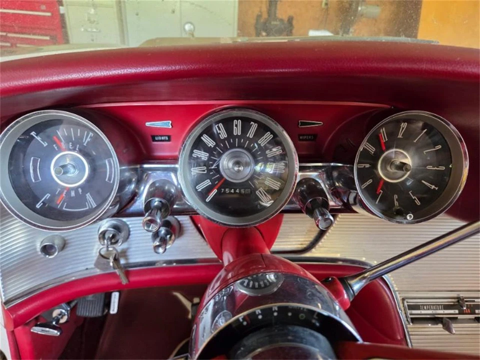 1962 Ford Thunderbird 3rd Gen - Image 13 of 26