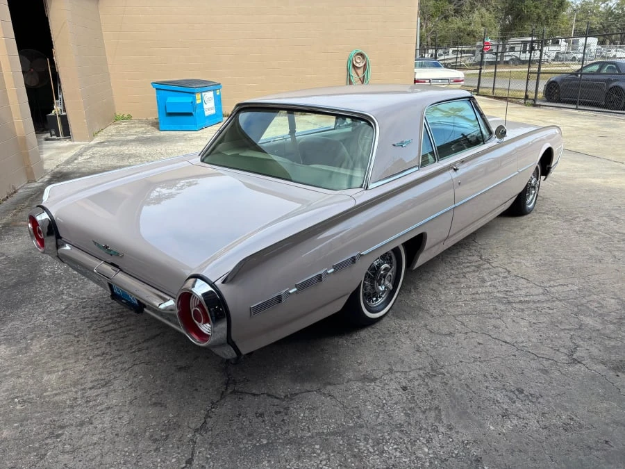 1962 Ford Thunderbird 3rd Gen - Image 16 of 31