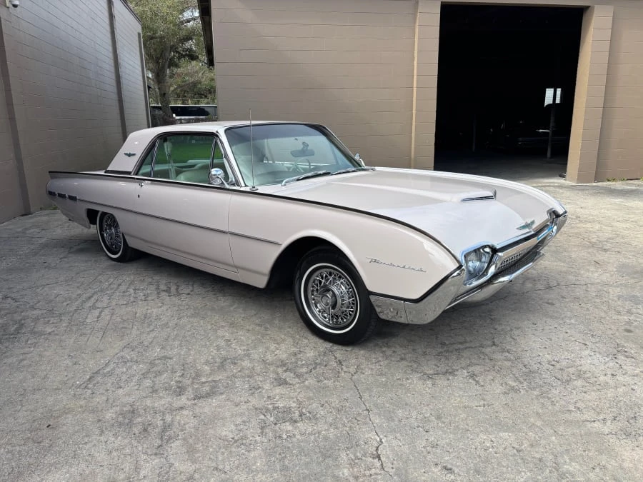 1962 Ford Thunderbird 3rd Gen - Image 15 of 31
