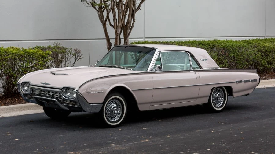 1962 Ford Thunderbird 3rd Gen - Image 11 of 31