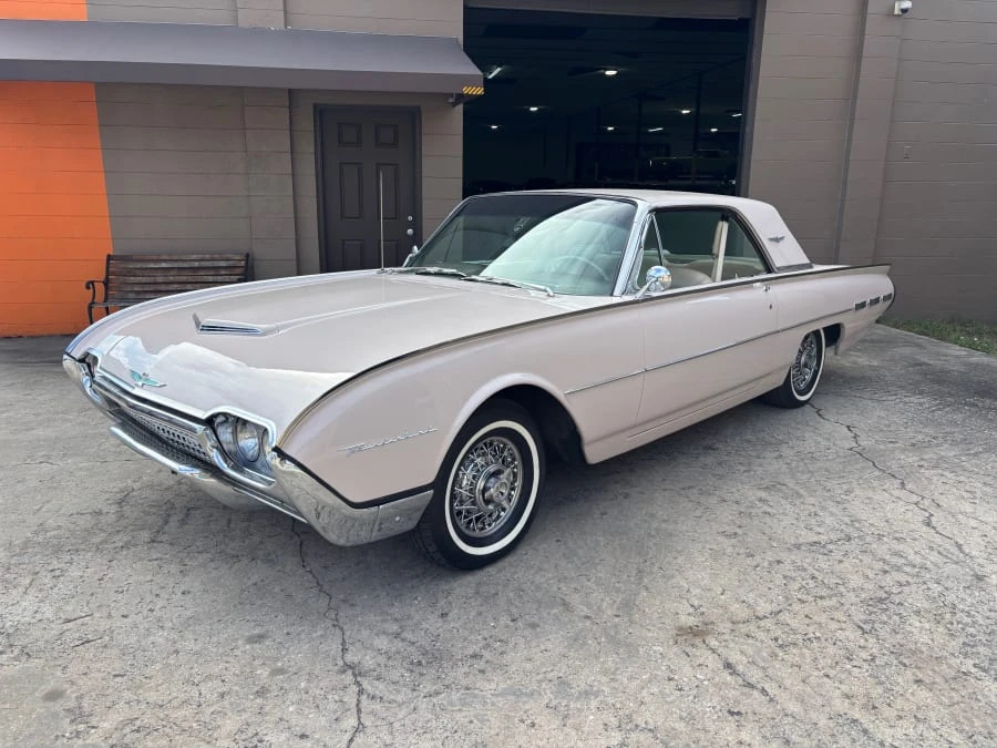 1962 Ford Thunderbird 3rd Gen - Image 17 of 31