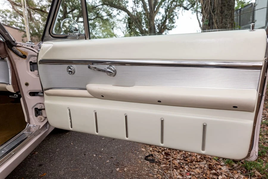 1962 Ford Thunderbird 3rd Gen - Image 28 of 31