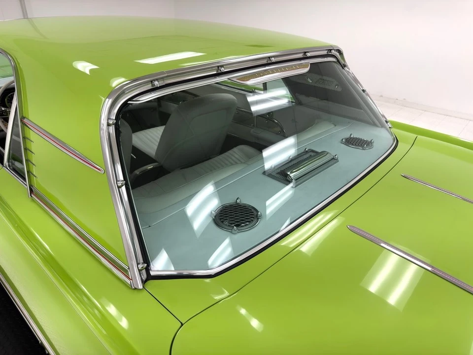 1962 Ford Thunderbird 3rd Gen - Image 16 of 31