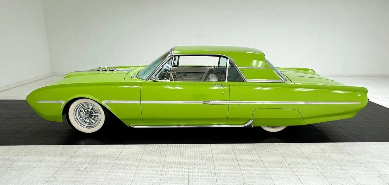 1962 Ford Thunderbird 3rd Gen - Image 2 of 12