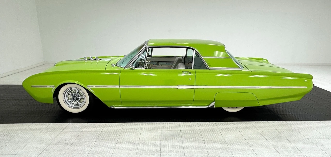 1962 Ford Thunderbird 3rd Gen - Image 2 of 31