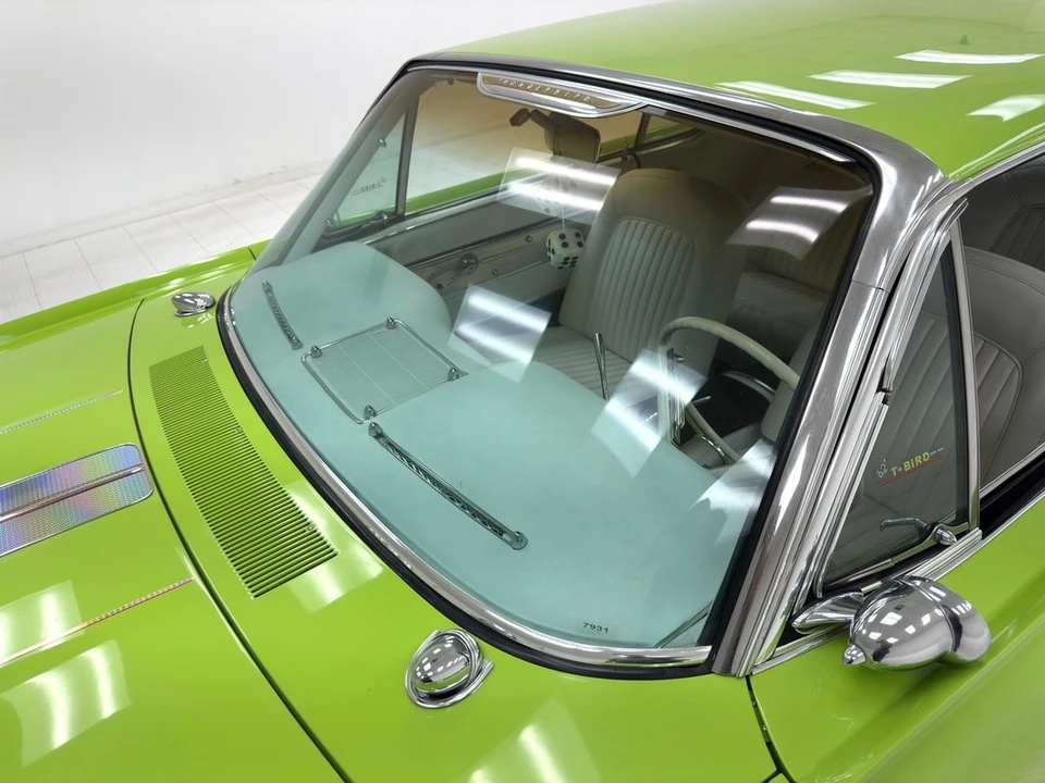 1962 Ford Thunderbird 3rd Gen - Image 13 of 31