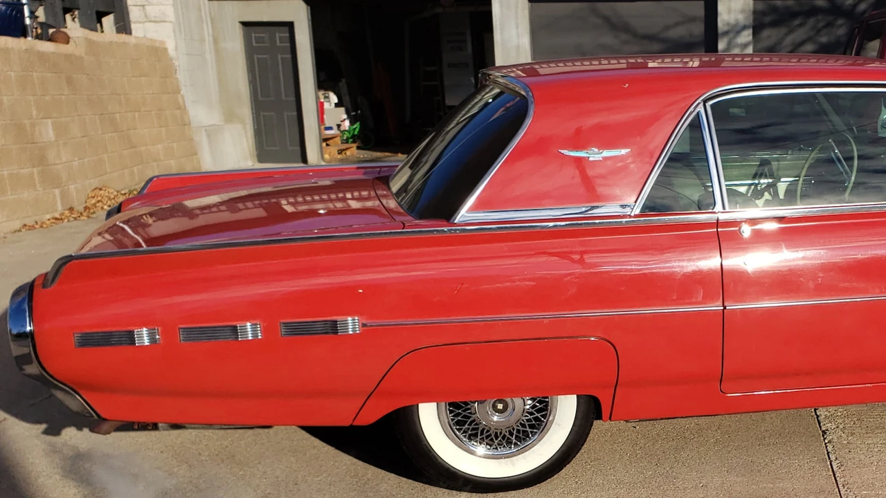 1962 Ford Thunderbird 3rd Gen - Image 10 of 15