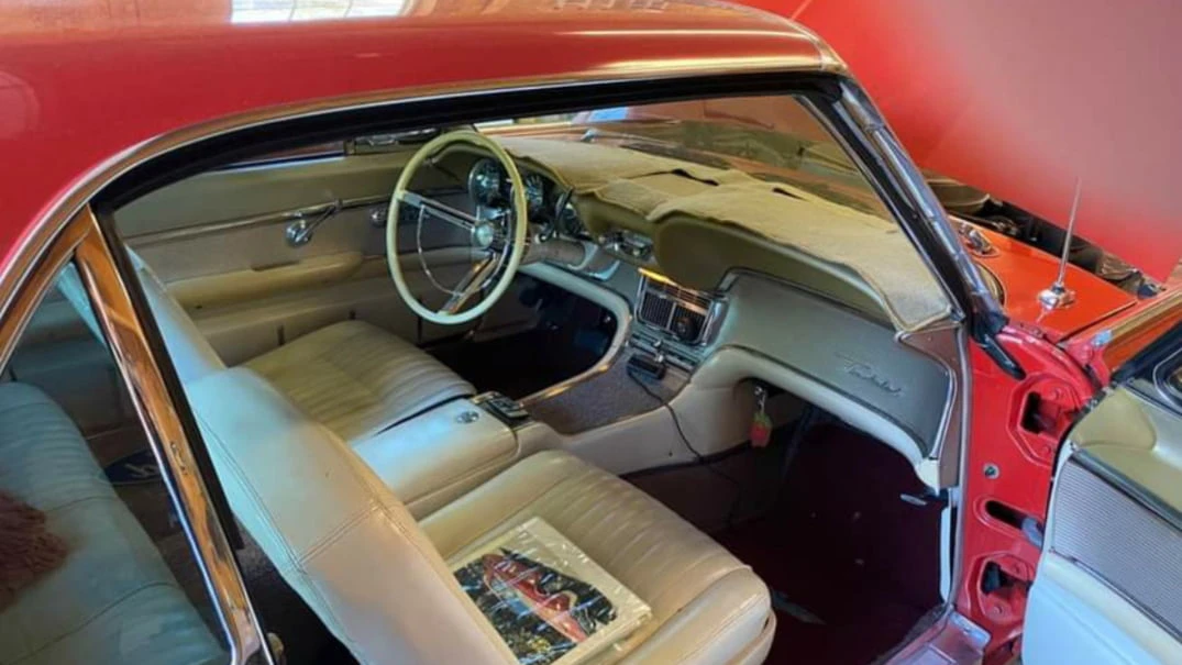 1962 Ford Thunderbird 3rd Gen - Image 5 of 15