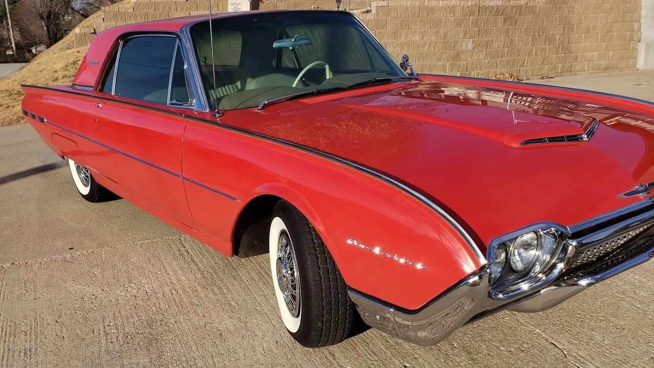 1962 Ford Thunderbird 3rd Gen - Image 13 of 15