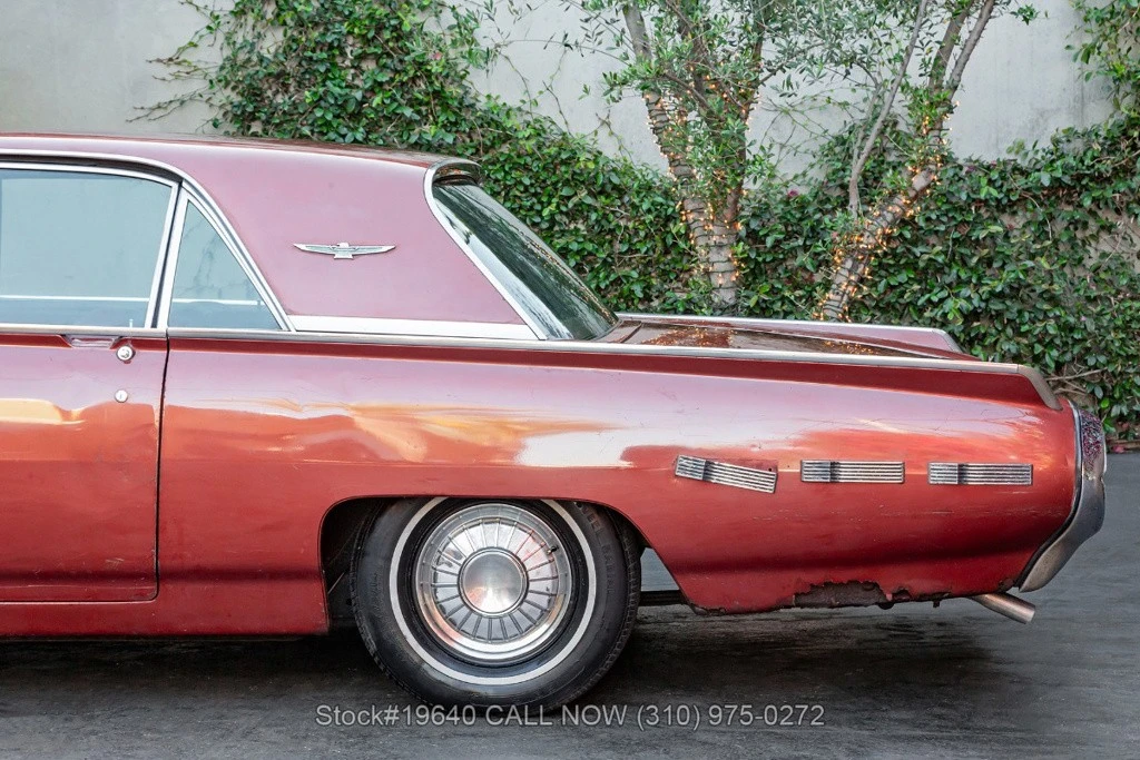 1962 Ford Thunderbird 3rd Gen - Image 13 of 24