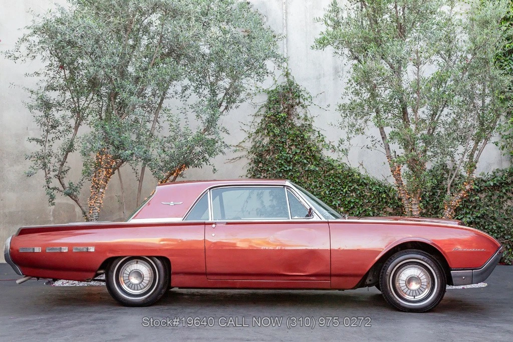 1962 Ford Thunderbird 3rd Gen - Image 4 of 24