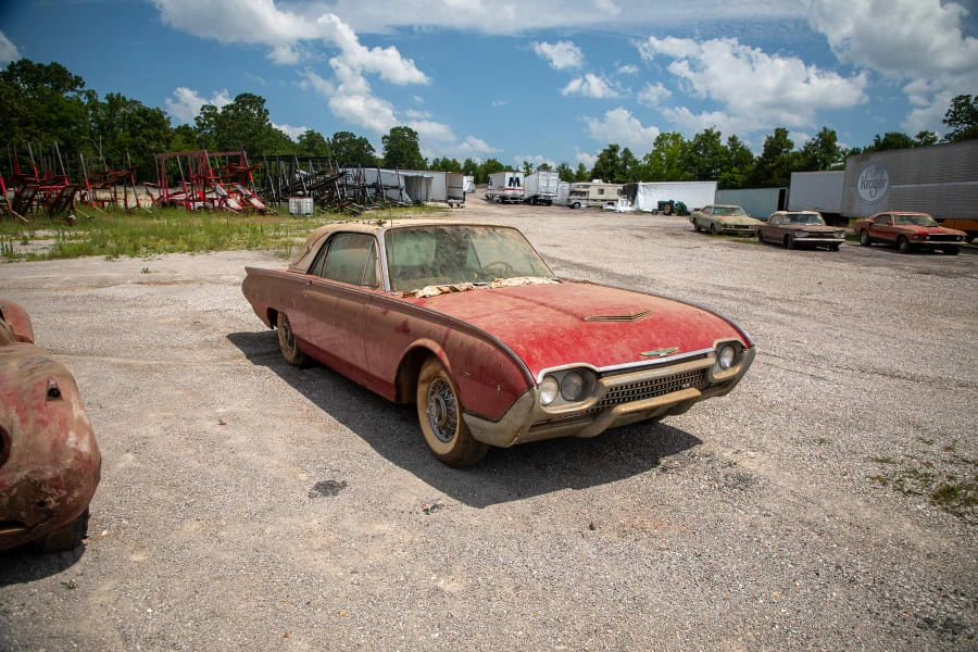1962 Ford Thunderbird 3rd Gen - Image 2 of 9