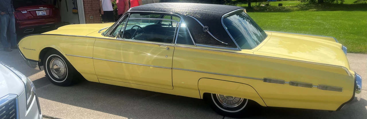 1962 Ford Thunderbird 3rd Gen - Image 7 of 31